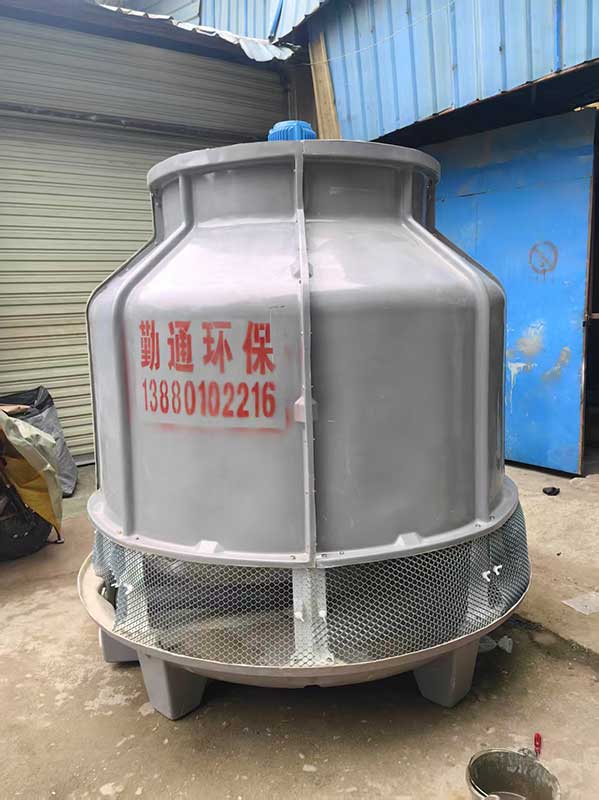四川60T 玻璃钢冷却塔整塔发货